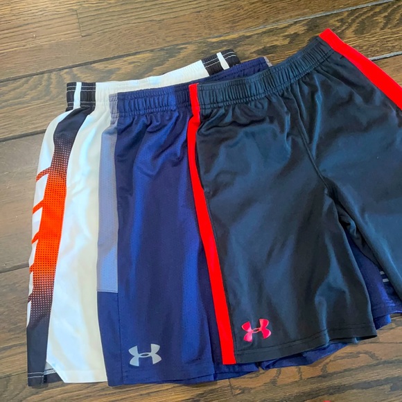 Boys Size Medium Under Armour Shorts